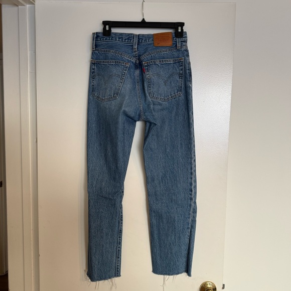 Levi’s 501 - size 25, length 32 - Picture 2 of 2